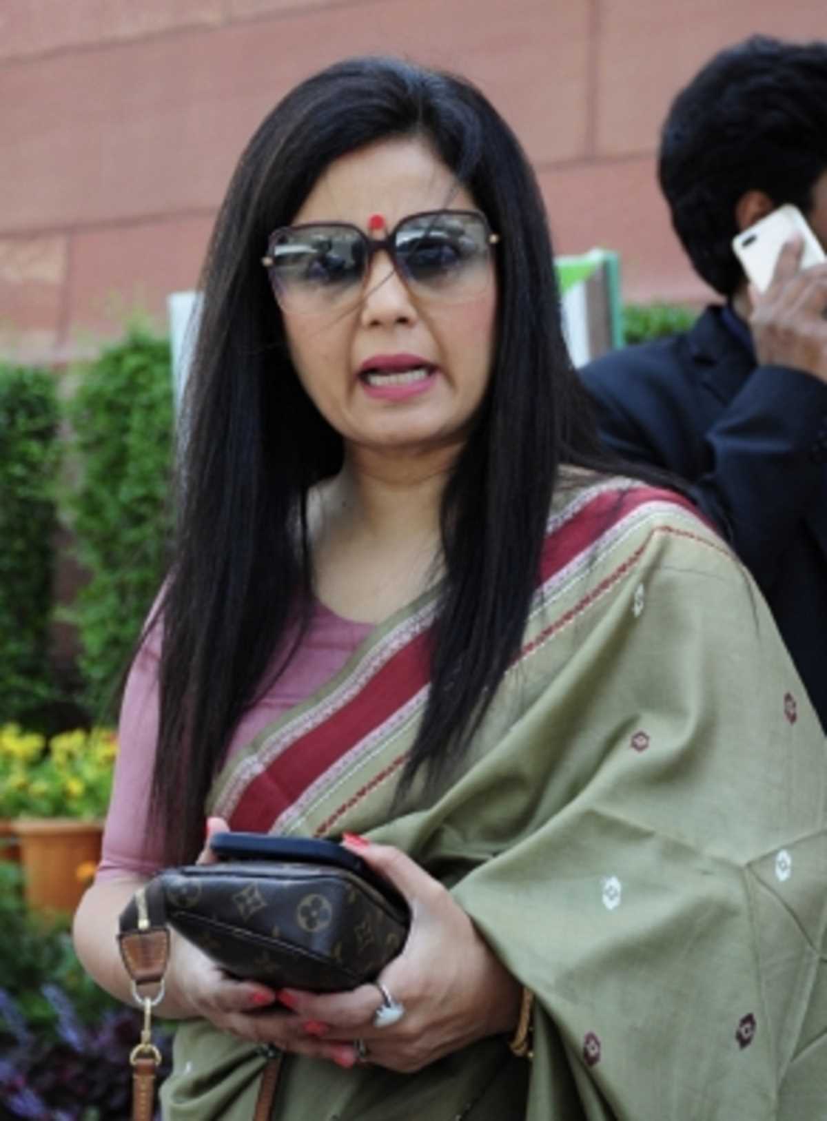 भाजपा के सांसदों ने सोनिया को परेशान किया : महुआ मोइत्रा